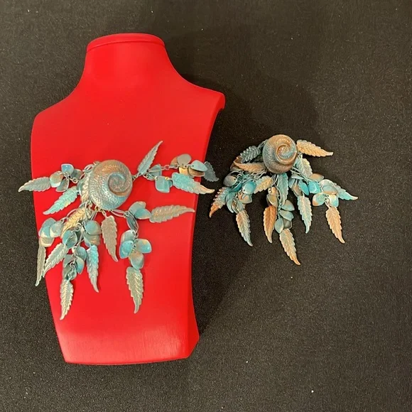 Sarah Coventry & Copper brushed on Turquoise Clip On Earrings. 2 pair. - Picture 8 of 16